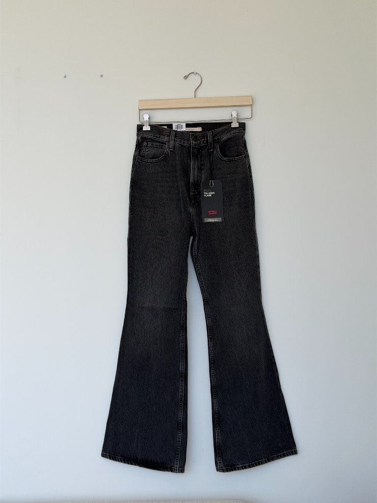 Levi's Premium 70s High Flare Jeans - Black Wash - Size 28